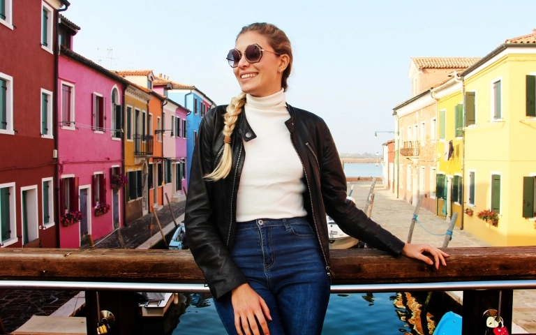 The PURE COLOUR-themed VANNI photo shoot on Burano